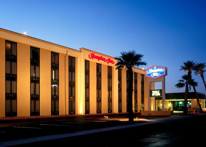 Hotel Hampton Havasu 3*