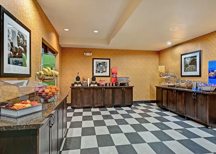 Hampton Havasu Hotel 3*