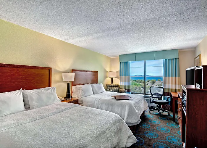 Hampton Havasu 3*