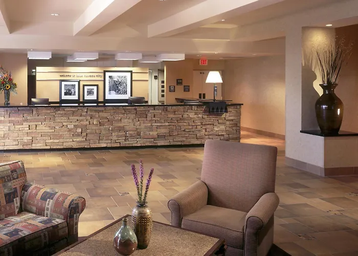 Hampton Havasu Hotel